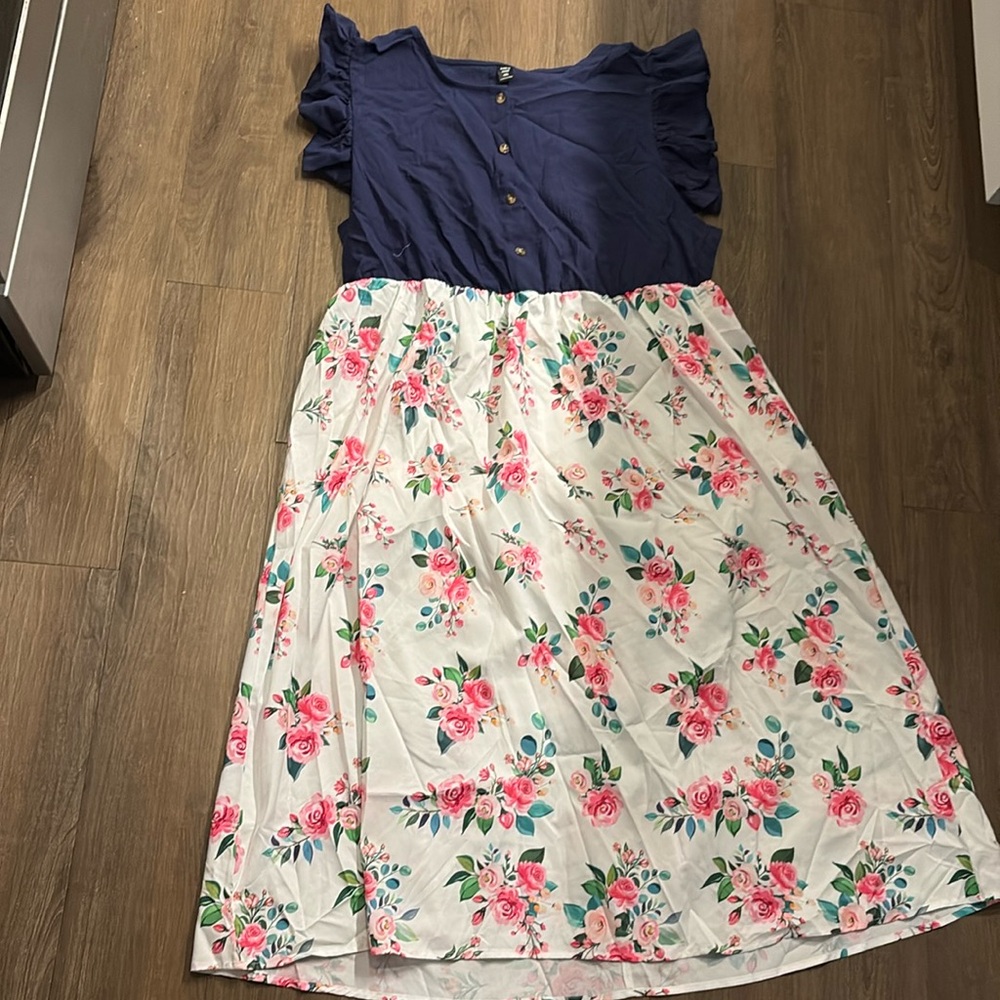Plus Floral Print Flutter Sleeve Dress